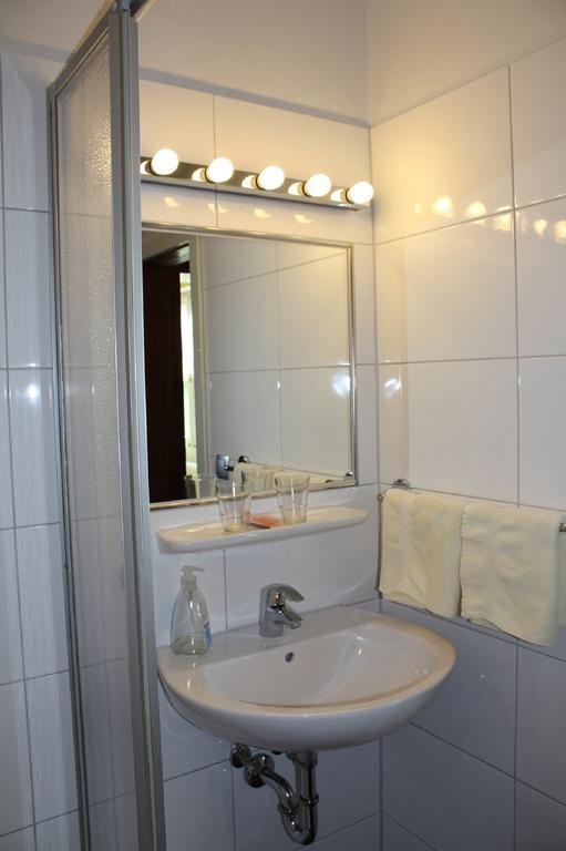 Hotel Am Siebenpfennigsknapp Luenen Room photo